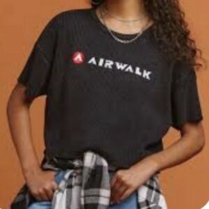 Airwalk Women's Gray Charcoal Crop Top